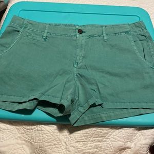Green chino shorts 🌸 bundle and save